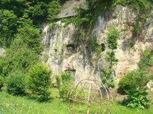 Yoshimi Hyakuana WWII Cliff Tombs - Prelude