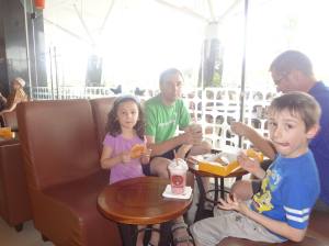 1941568_844452388919201_952245178825394544_o